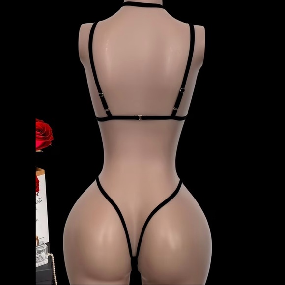 Black & Red Rose, Kink Strapped, Lingerie Set - Picture 2 of 12